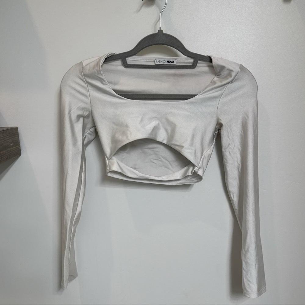 Fashion Nova Underboob Cropped Longsleeve